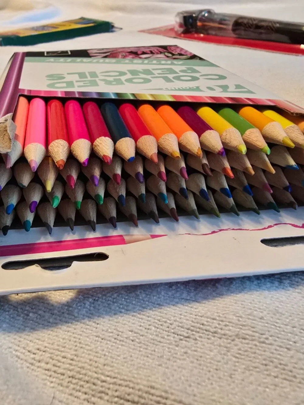 70-Count Artist Quality Colored Pencil Set - Pre-Owned